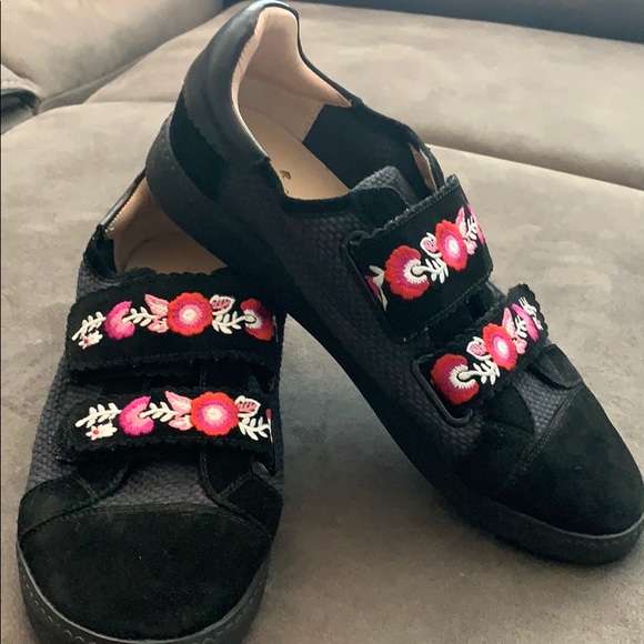 kate spade Shoes - Kate Spade black sneakers